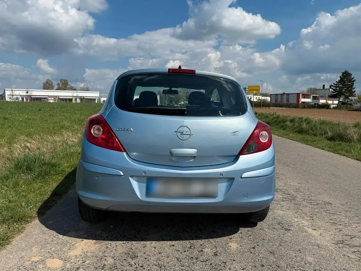 Gebraucht Opel Corsa 90 PS (66 kW) 2009 Blau Kleinwagen
