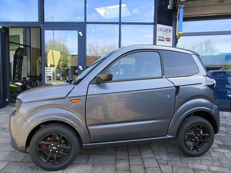 Neu Ligier Myli 2026 Graphit grau Kleinwagen