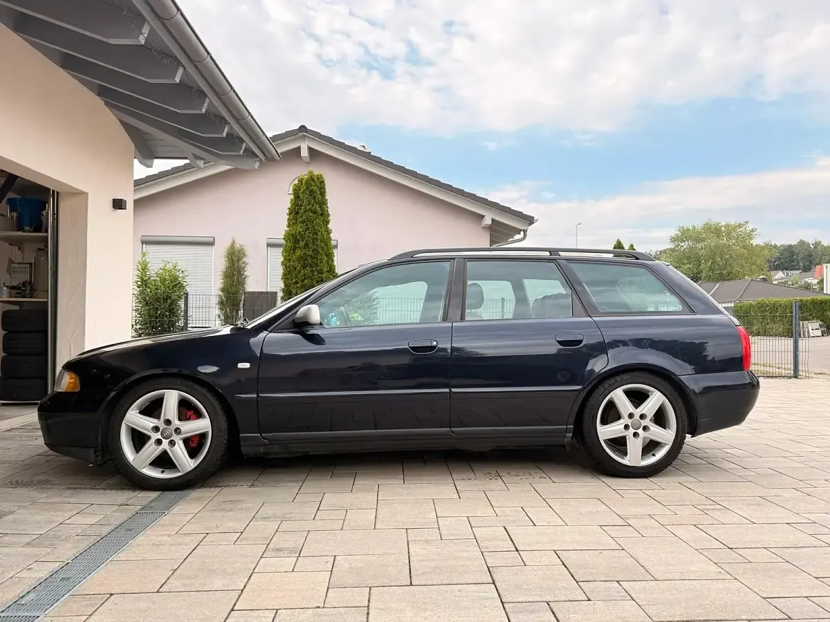 Gebraucht Audi A4 250 PS (183 kW) 2000 Blau Kombi