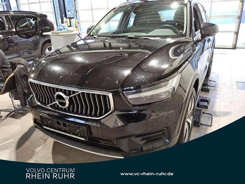 Grau Gebraucht 2021 Volvo XC40 Inscription SUV | 25.990 € (Superpreis) - Bild 1/3