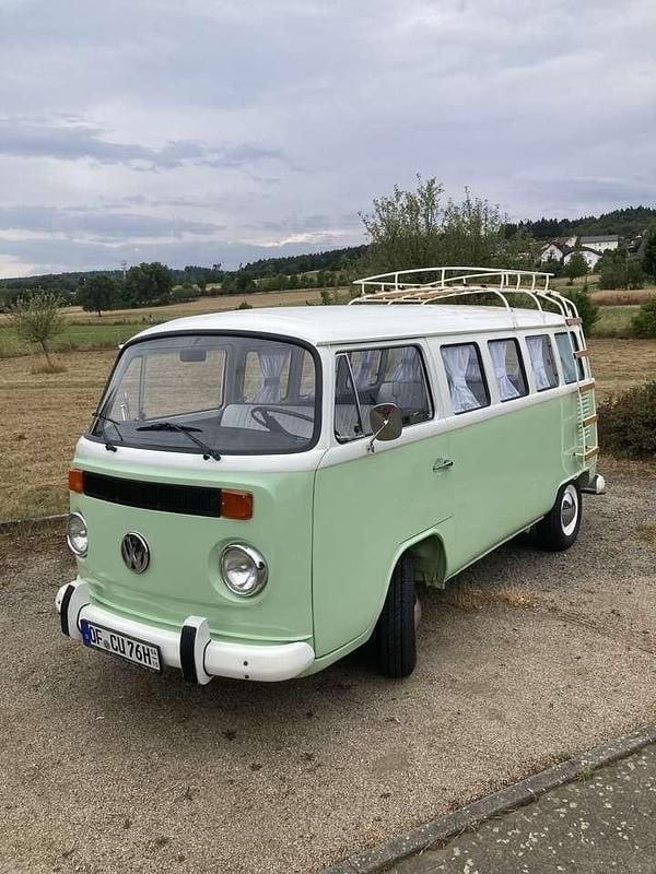 Grün Gebraucht 1976 VW T2 Van | 42.000 € - Bild 1/4