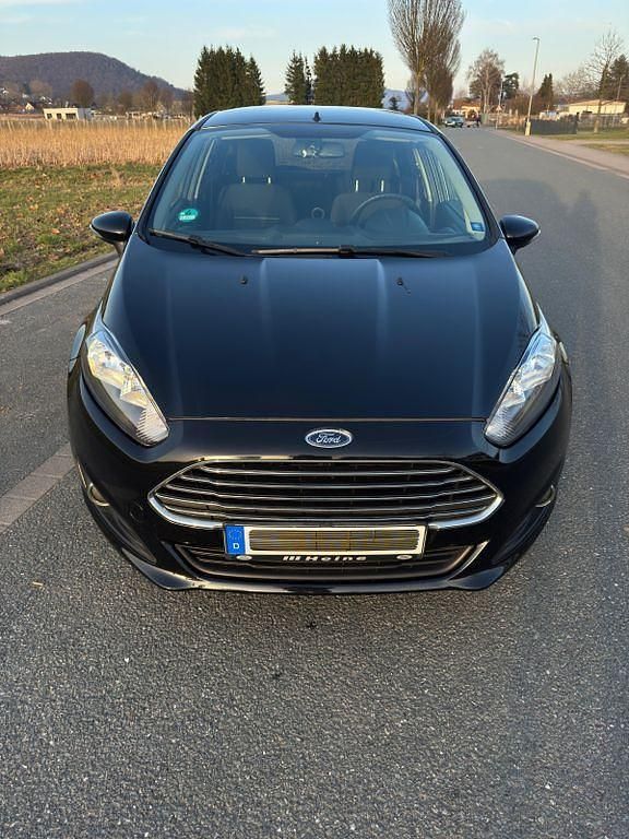Gebraucht Ford Fiesta 82 PS (60 kW) 2013 Schwarz Kleinwagen