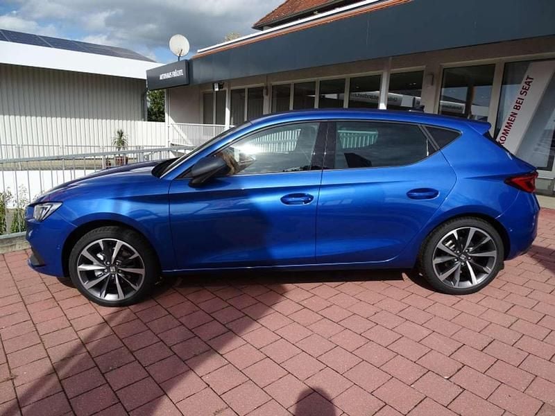 Gebraucht Seat Leon FR 150 PS (110 kW) 2024 Sapphire blau Limousine