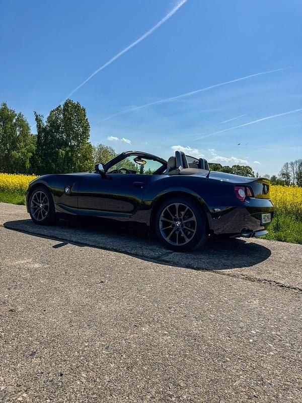 Schwarz Gebraucht 2005 BMW Z4 Cabrio | 13.000 € (Etwas zu teuer) - Bild 1/4
