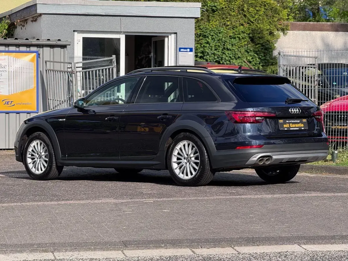 Gebraucht Audi A4 Allroad Basis 218 PS (160 kW) 2018 Blau Kombi