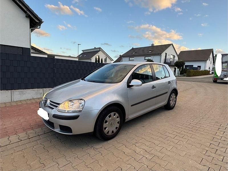 Schwarz Gebraucht 2006 VW Golf V Comfortline Kombi | 2.199 € (Guter Preis) - Bild 1/4