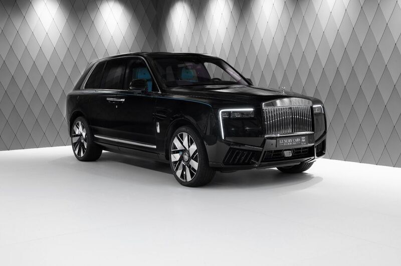 Schwarz Neu 2025 Rolls Royce Cullinan SUV | 618.503 € - Bild 1/4