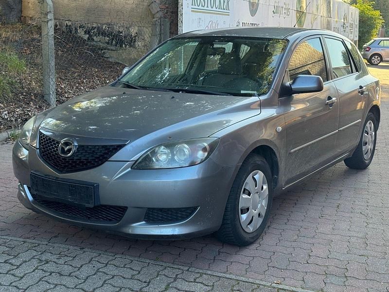 Grau Gebraucht 2005 Mazda 3 Comfort Limousine | 499 € (Superpreis) - Bild 1/4