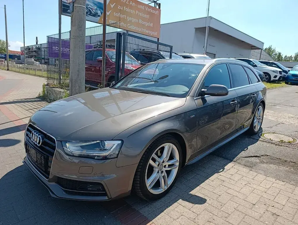 Gebraucht Audi A4 S-Line 190 PS (139 kW) 2015 Grau Kombi