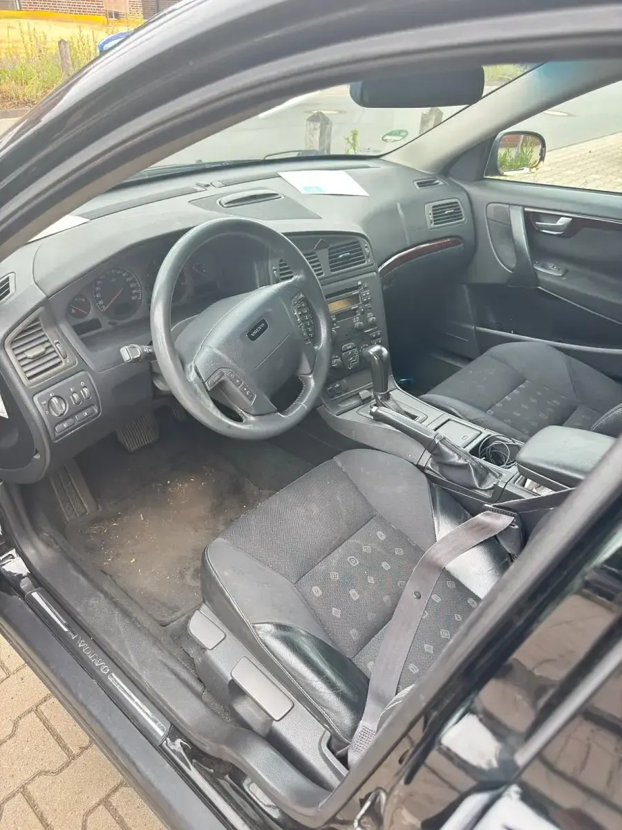 Gebraucht Volvo V70 131 PS (96 kW) 2002 Schwarz Kombi