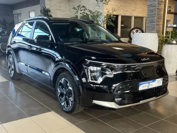 Schwarz Gebraucht 2022 Kia e-Niro Spirit SUV | 25.840 € (Guter Preis) - Bild 1/4