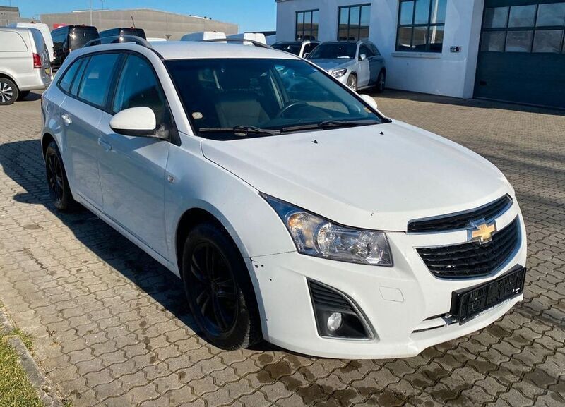 Weiß Gebraucht 2013 Chevrolet Cruze LT Kombi | 2.750 € (Superpreis) - Bild 1/4