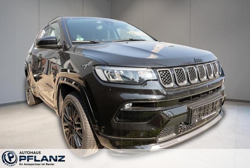 Gebraucht Jeep Compass 131 PS (96 kW) 2024 Schwarz SUV