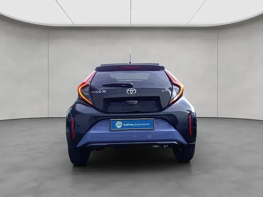 Neu Toyota Aygo X Lounge 92 PS (67 kW) 2026 Violett SUV