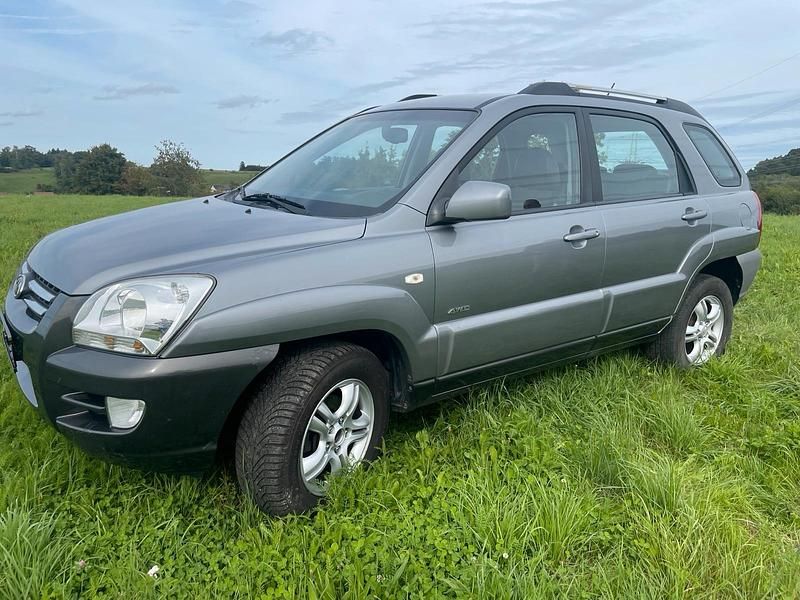 Grau Gebraucht 2005 Kia Sportage SUV | 3.950 € (Fairer Preis) - Bild 1/4