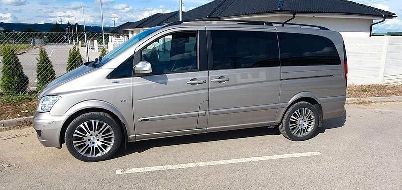 Grau Gebraucht 2011 Mercedes Viano Van / Kleinbus | 30.000 € - Bild 1/4