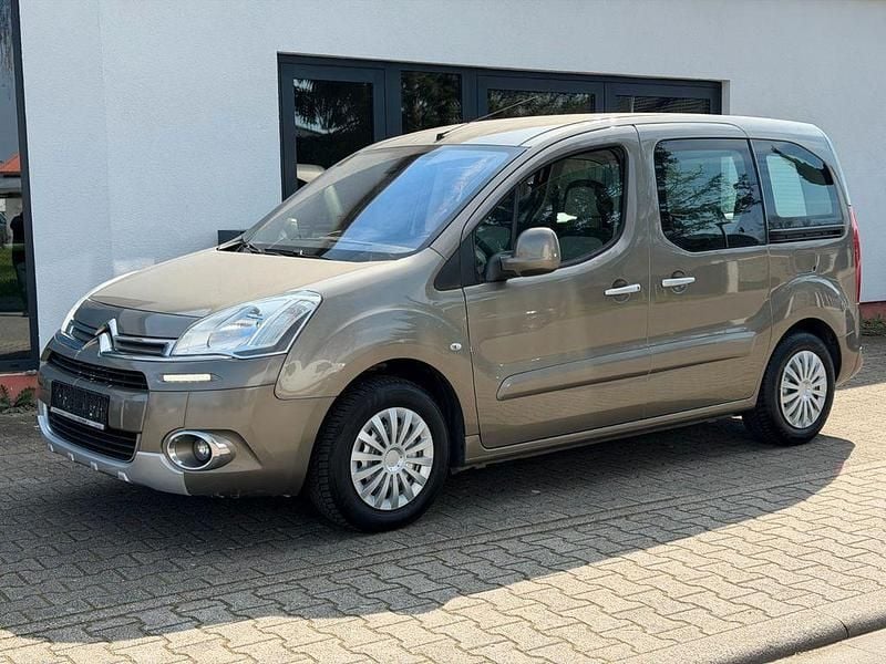 Gebraucht Citroën Berlingo SELECTION 114 PS (83 kW) 2014 Braun Van / Kleinbus