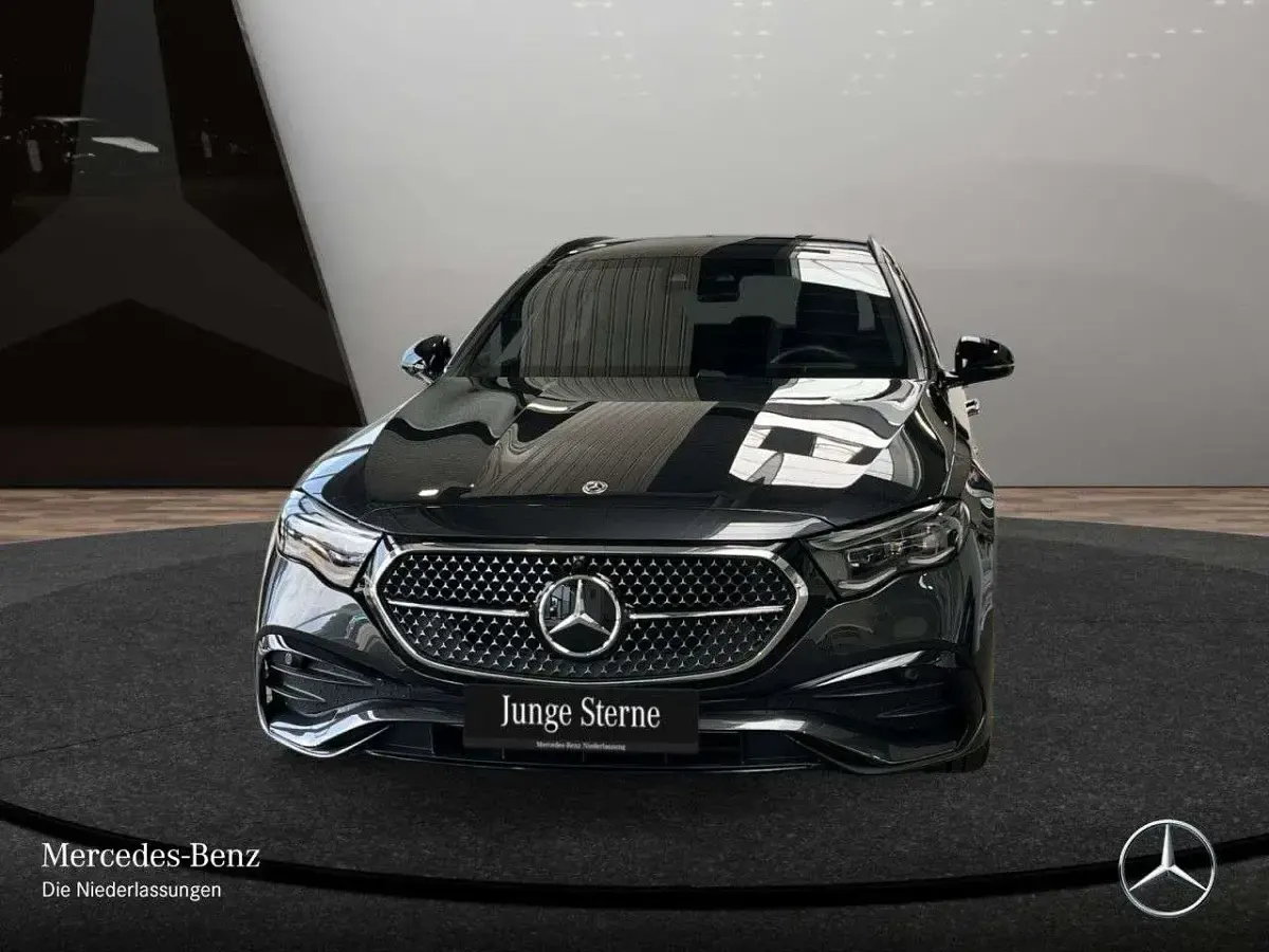 Gebraucht Mercedes E300 AMG 204 PS (150 kW) 2025 Grau Limousine