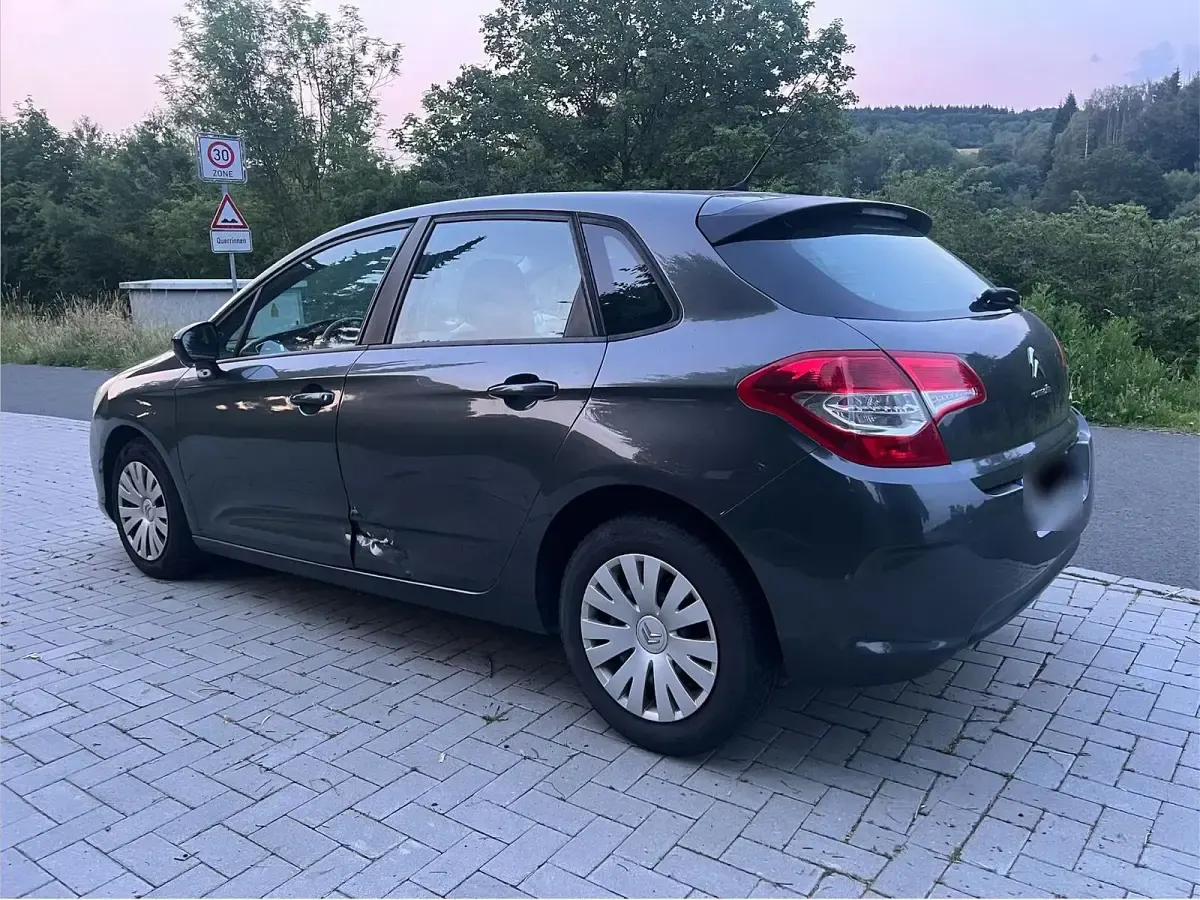 Gebraucht Citroën C4 120 PS (88 kW) 2011 Grau Limousine