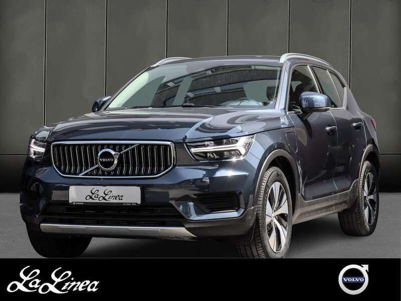 Denim blue / metallic (metallic) Gebraucht 2022 Volvo XC40 Inscription SUV | 29.990 € (Guter Preis) - Bild 1/3