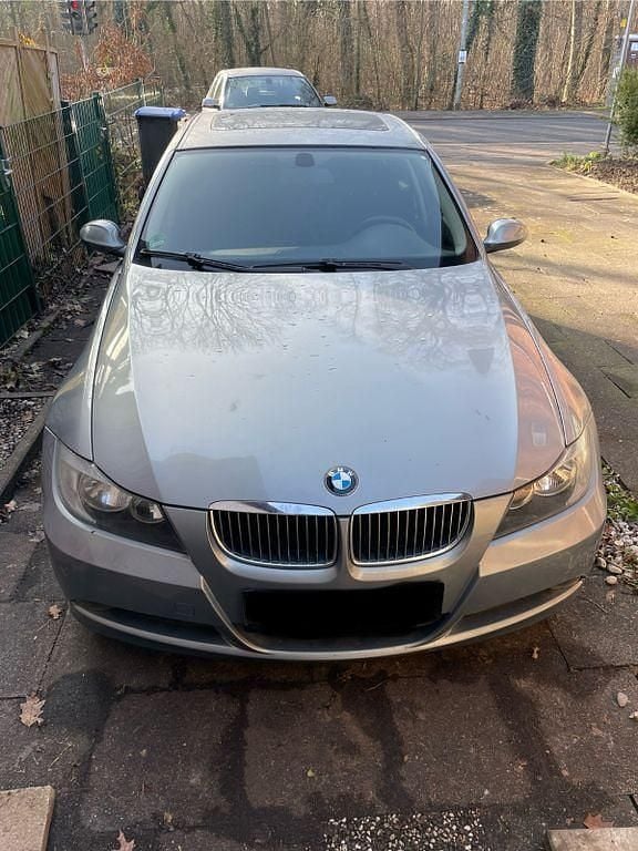 Gebraucht BMW 325 218 PS (160 kW) 2005 Silber Limousine