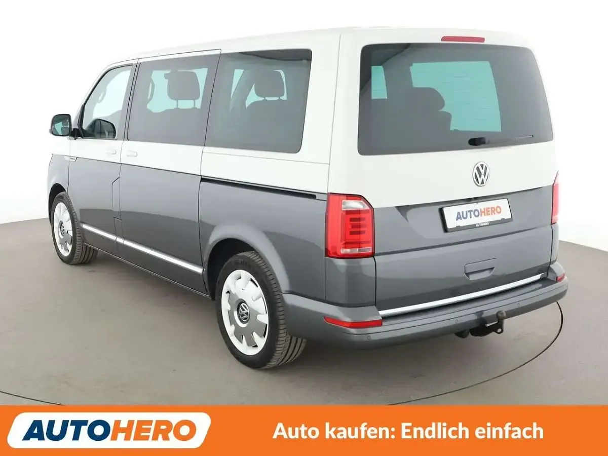 Używany VW Multivan Highline 204 KM (150 kW) 2016 Szary Minivan