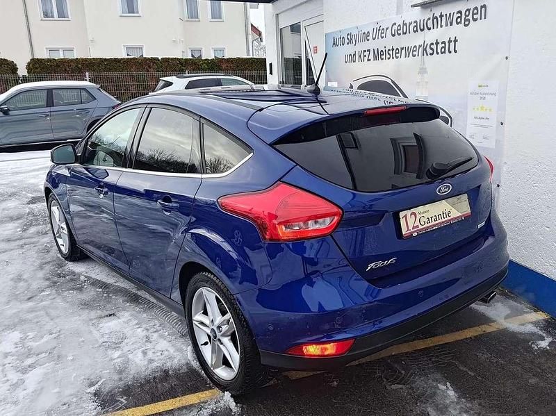 Używany Ford Focus Titanium 150 KM (110 kW) 2018 Niebieski Sedan/Limuzyna