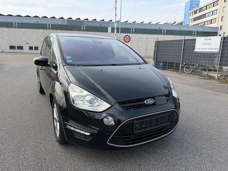 Gebraucht Ford S-MAX Titanium 200 PS (147 kW) 2013 Schwarz Van / Kleinbus
