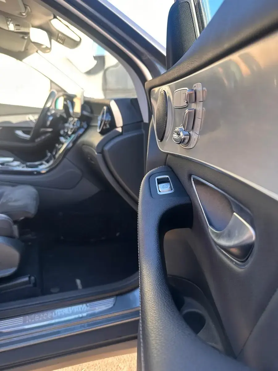 Gebraucht Mercedes GLC250 204 PS (150 kW) 2017 Grau SUV
