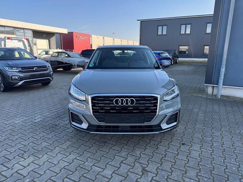 Gebraucht Audi Q2 Comfort 116 PS (85 kW) 2018 Grau SUV