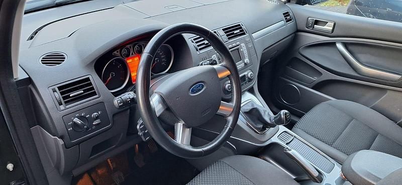 Second-hand Ford C-MAX 125 CP (91 kW) 2008 Negru Monovolum