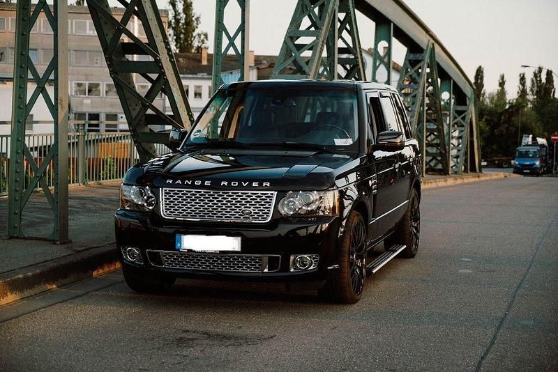 Schwarz Gebraucht 2010 Land Rover Range Rover Autobiography SUV | 22.500 € - Bild 1/4