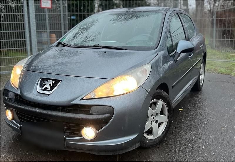 Gebraucht Peugeot 207 95 PS (69 kW) 2009 Grau Kleinwagen