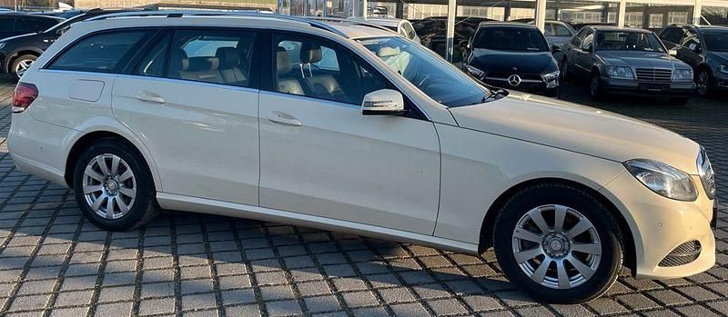 Gebraucht Mercedes E200 136 PS (100 kW) 2016 Beige Limousine