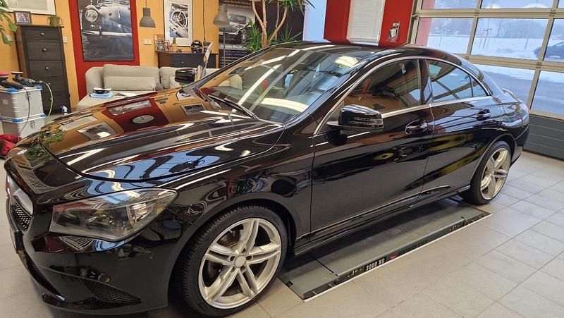 Gebraucht Mercedes CLA200 136 PS (100 kW) 2015 Schwarz Coupé