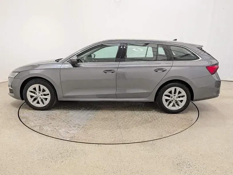 Gebraucht Skoda Octavia 150 PS (110 kW) 2024 Graphitegrau metallic Kombi