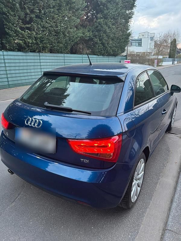 Gebraucht Audi A1 105 PS (77 kW) 2011 Blau Kleinwagen
