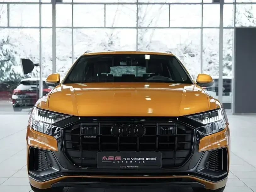 Używany Audi Q8 S-Line 286 KM (210 kW) 2019 Pomarańczowy SUV