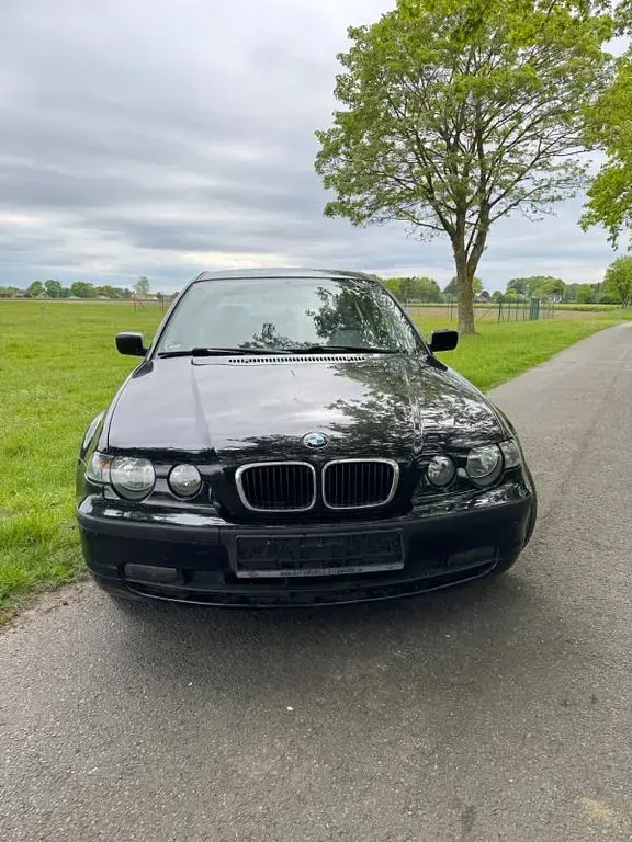 Gebraucht BMW 316 116 PS (85 kW) 2003 Schwarz Limousine