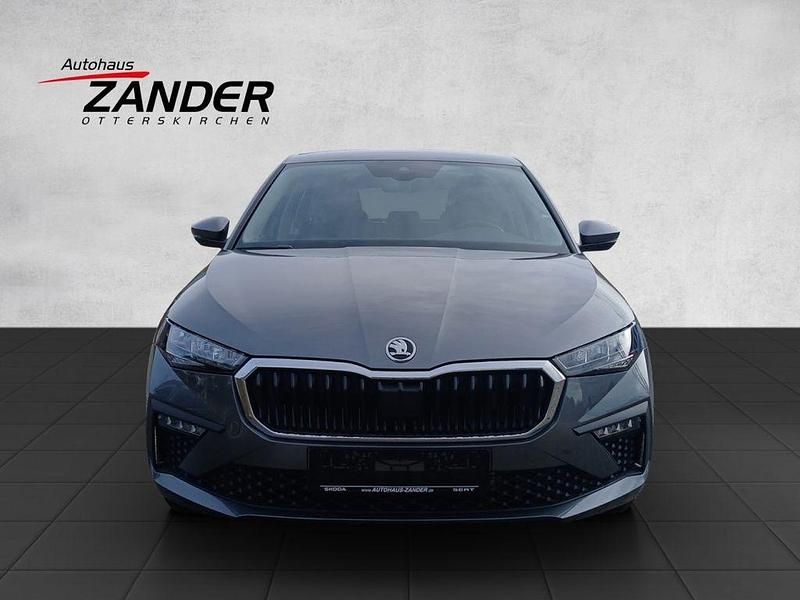 Neu Skoda Scala Selection 116 PS (85 kW) 2025 Graphitegrau Kleinwagen