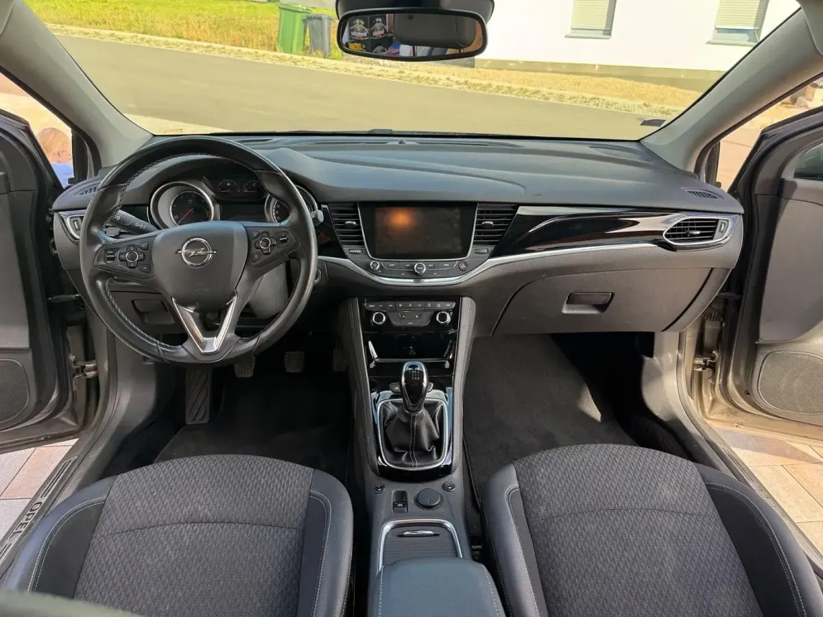 Gebraucht Opel Astra 136 PS (100 kW) 2016 Beige Limousine
