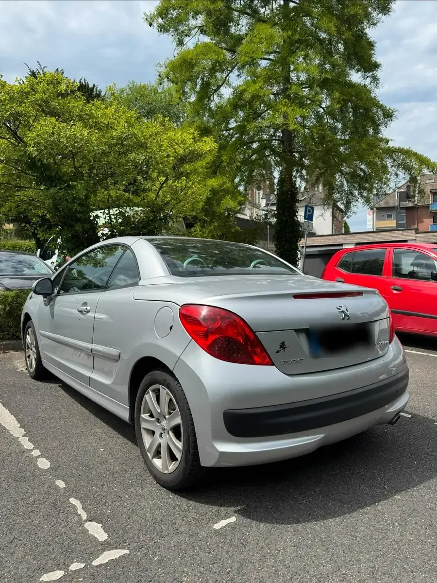 Gebraucht Peugeot 207 CC 120 PS (88 kW) 2009 Silber Cabrio