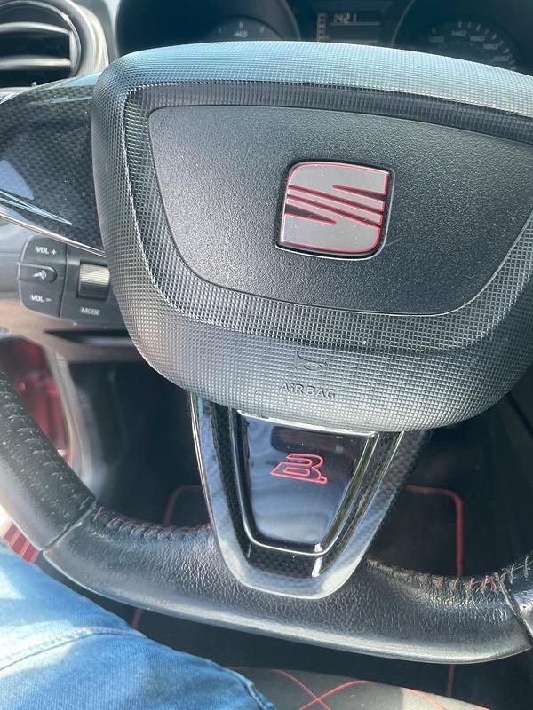 Second-hand Seat Ibiza 143 CP (105 kW) 2011 Roșu Hatchback