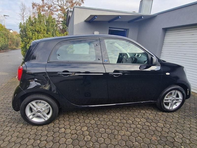 Schwarz Gebraucht 2020 Smart ForFour Electric Drive Kleinwagen | 8.200 € (Fairer Preis) - Bild 1/4
