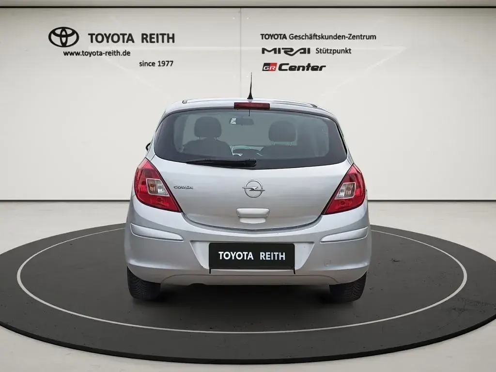 Gebraucht Opel Corsa Edition 80 PS (58 kW) 2009 Starsilber iii m2 Kleinwagen
