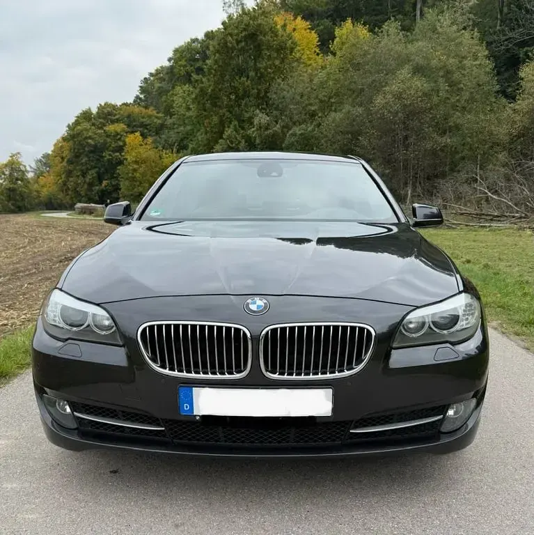 Käytetty BMW 525 Shadowline 204 HP (150 kW) 2010 Musta Sedan