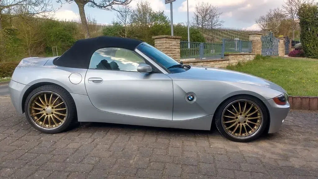 Gebraucht BMW Z4 Sport Line 192 PS (141 kW) 2004 Silber Cabrio