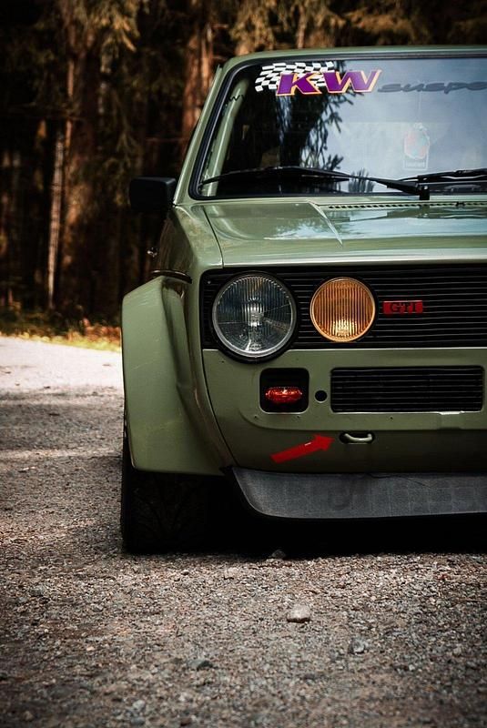 Grün Gebraucht 1982 VW Golf GTI Limousine | 14.000 € - Bild 1/4