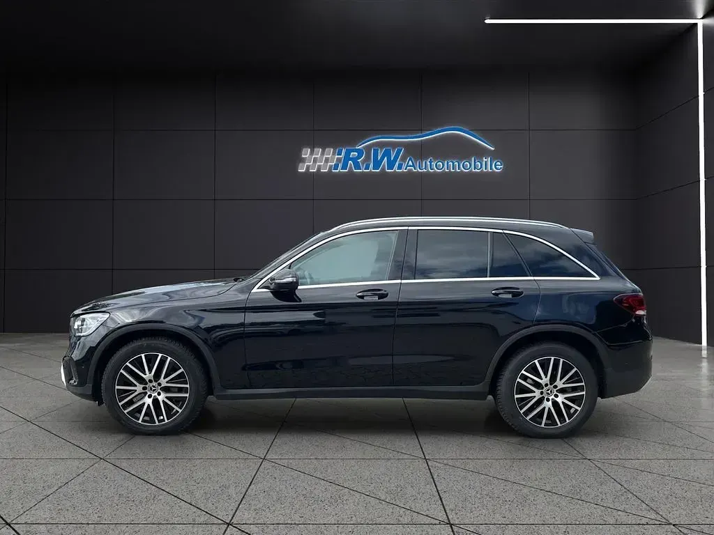 Gebraucht Mercedes GLC300 245 PS (180 kW) 2022 Schwarz SUV