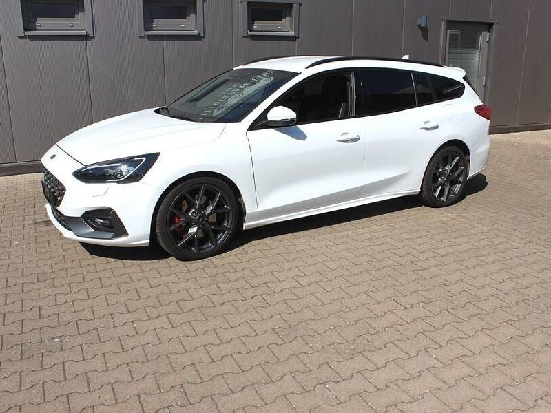 Gebraucht Ford Focus ST 280 PS (205 kW) 2019 Weiß Kombi